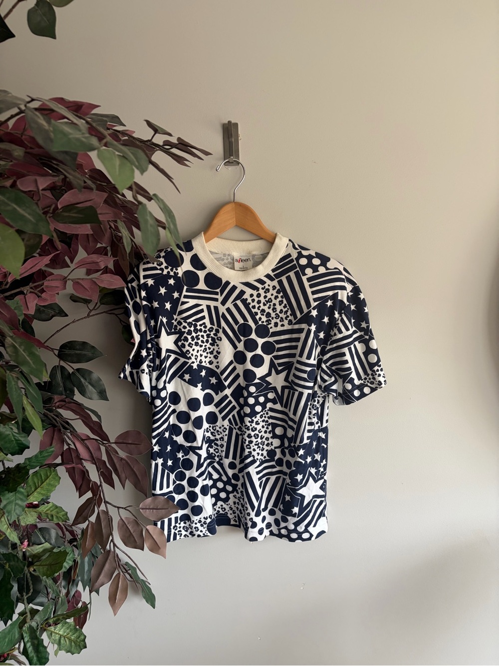 Vtg Aileen Navy & White Graphic Pattern Short Sleeve Shirt